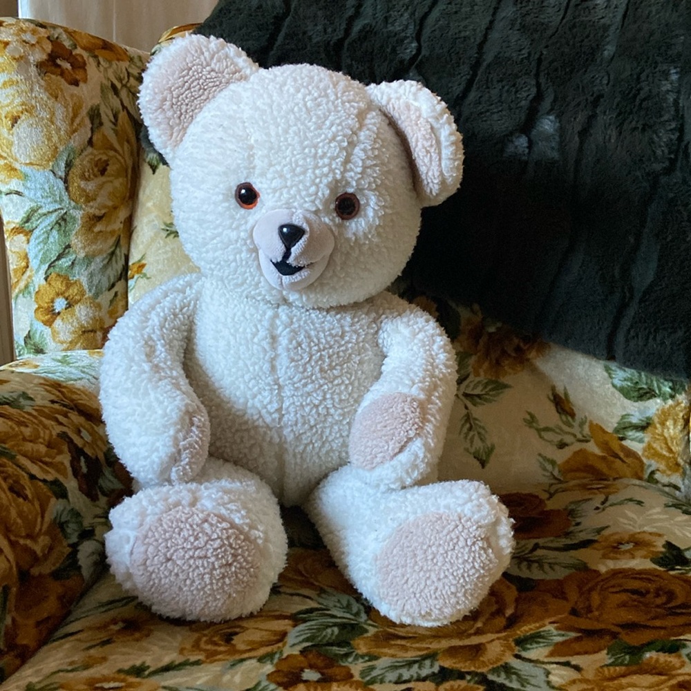 Vintage Snuggle Bear (Medium/Large - 1986)